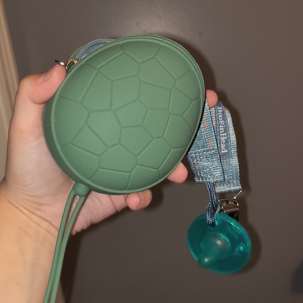 Green Textured Round Wristlet Pacifier Tag Pouch Baby